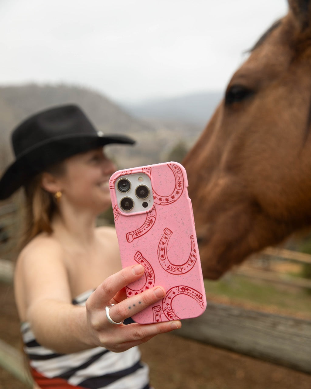 Bubblegum Pink Lucky Horseshoe iPhone 16 Pro Case - Image 2