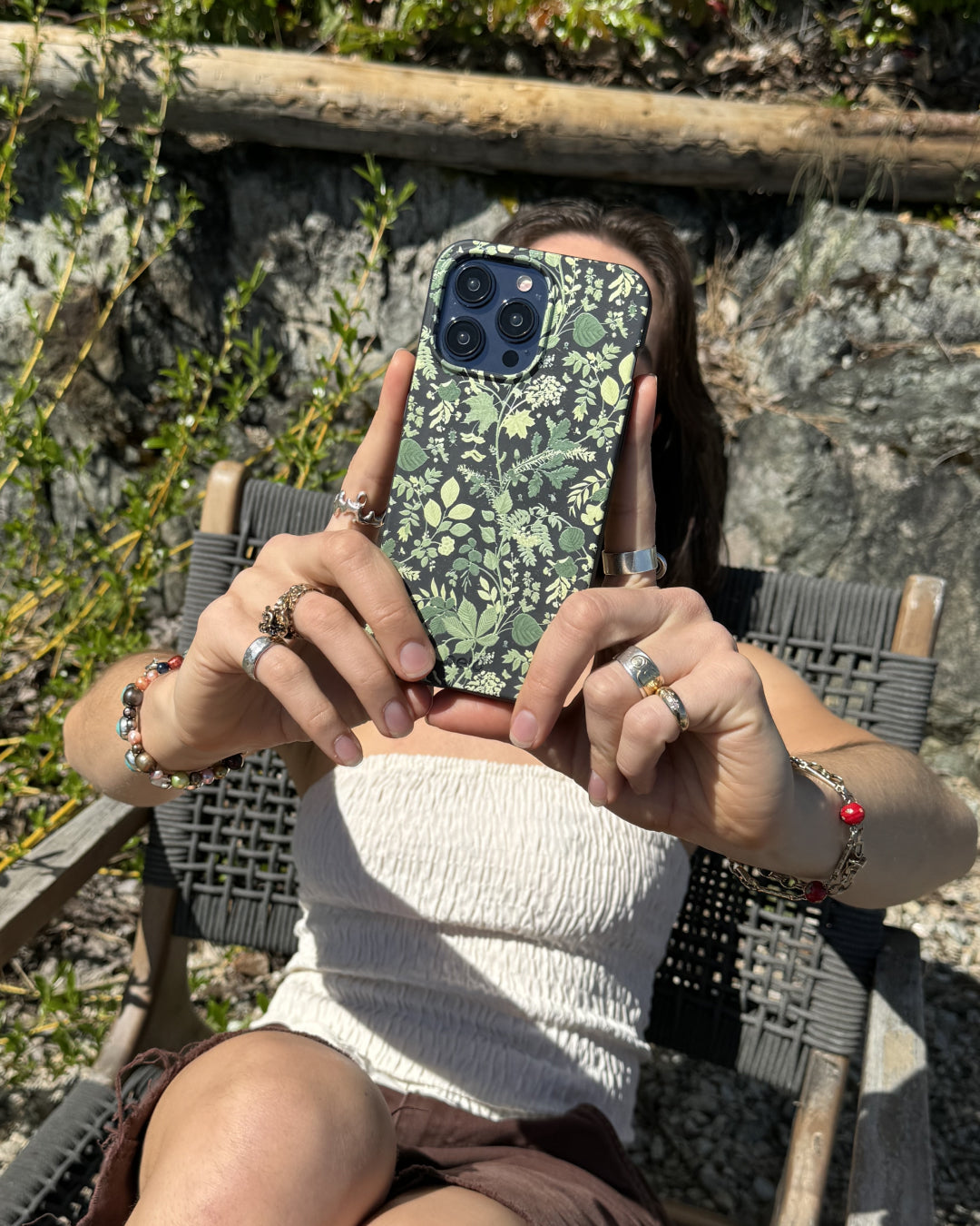 Black Evergreen iPhone 16e/17e Case - Image 2