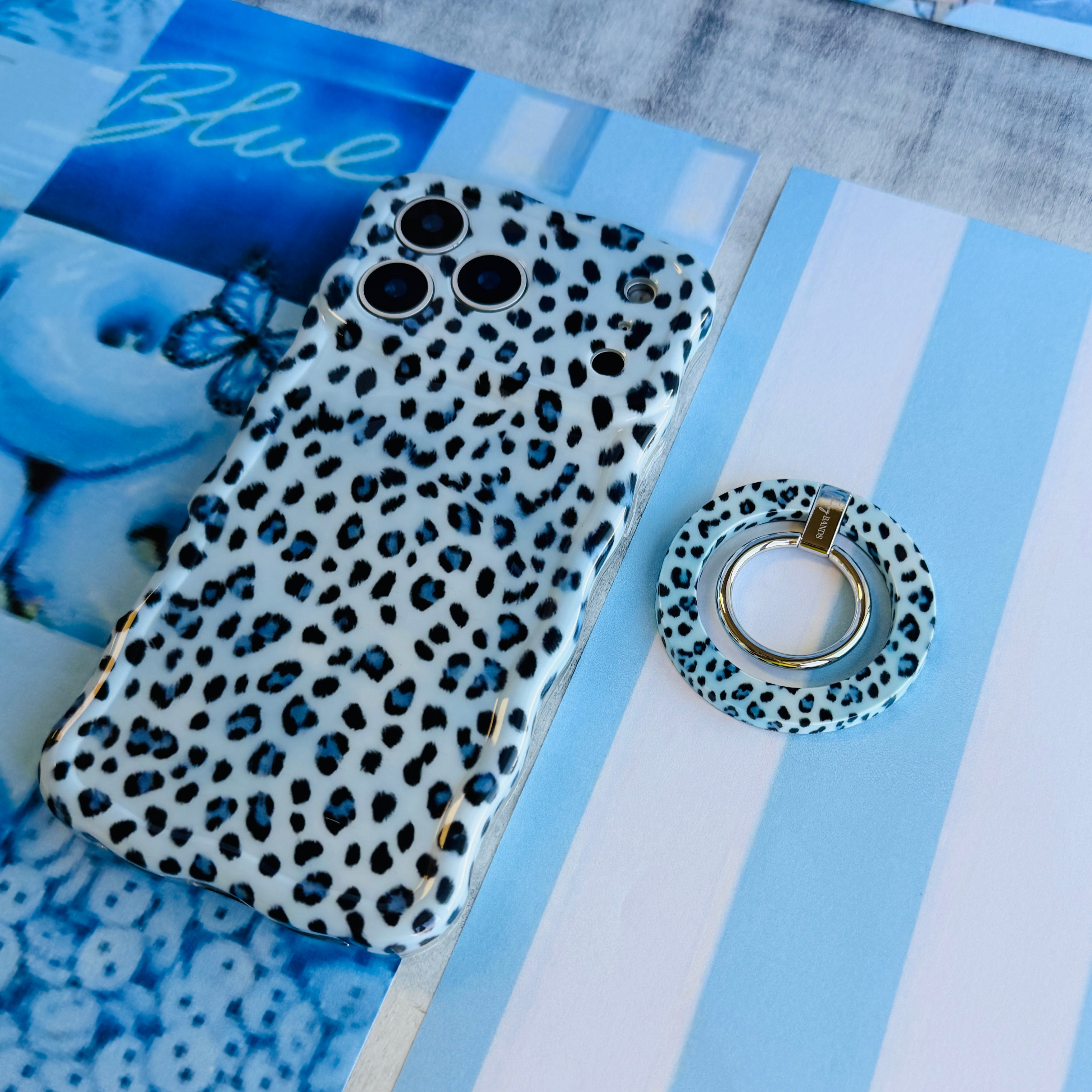 Blue Ice Leopard Hold It Fancy MagSafe Grip Ring